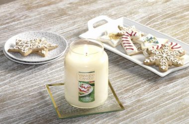 Yankee Candle Christmas Cookie Only $13 (Reg. $31)!